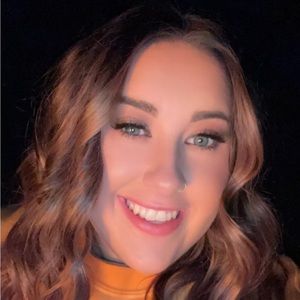 Meet your Posher, Rebekah